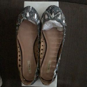 XOXO blue snake print flats